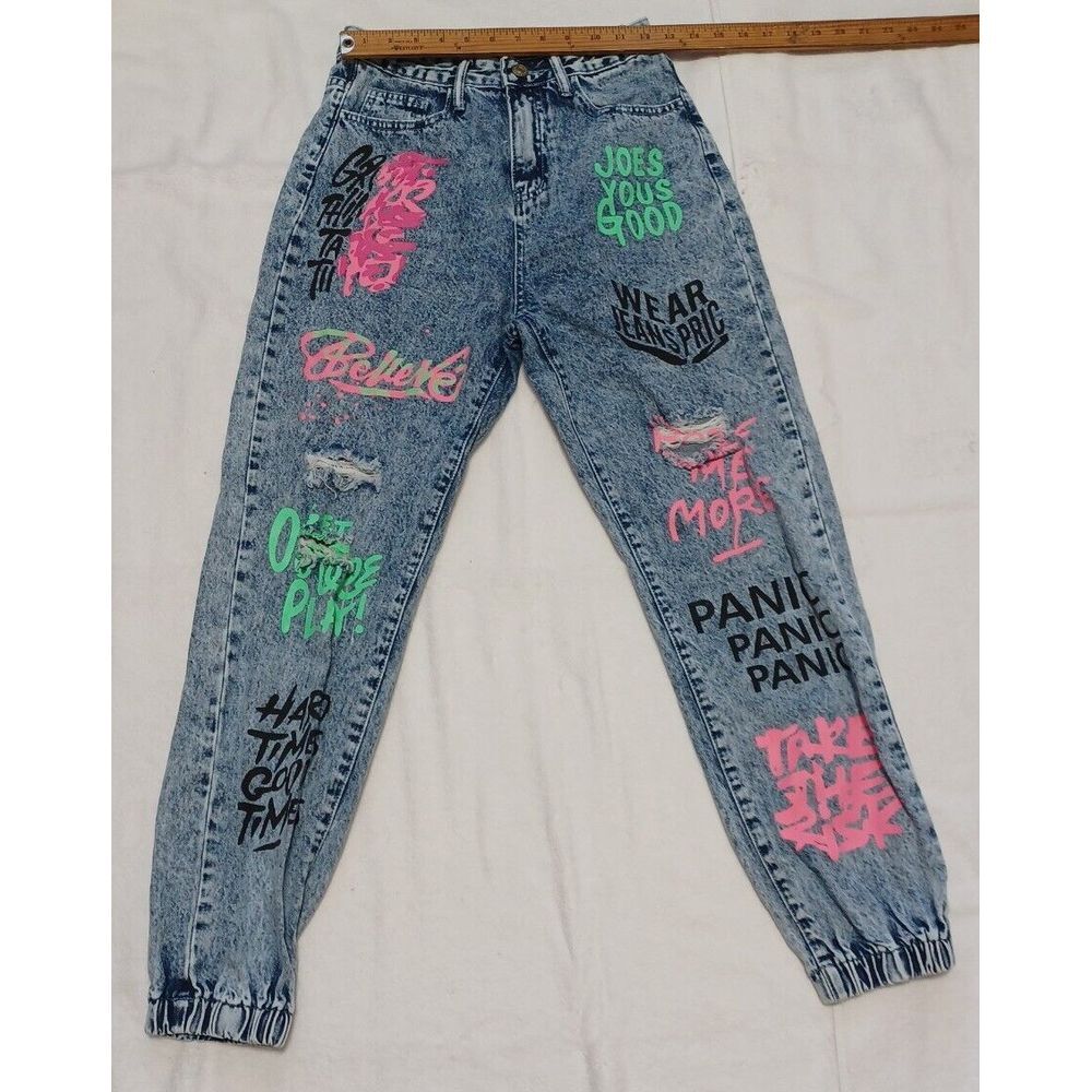 Women's Size 2.. Blue Jean Destressed Graffiti